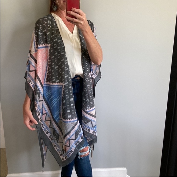 Geo Print Boho Kimono - Picture 7 of 9